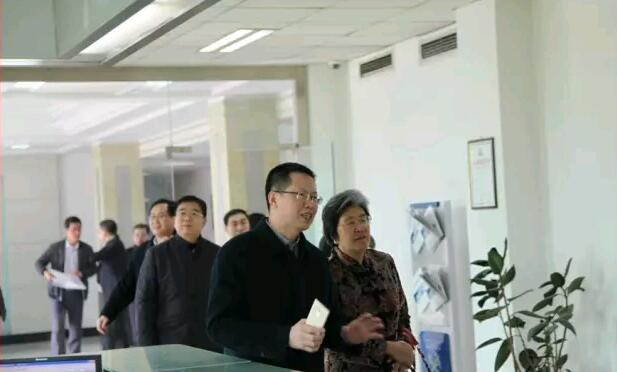 駐東南亞國家聯(lián)盟特命全權(quán)大使楊秀萍蒞臨集團公司參觀指導