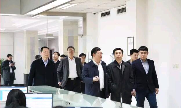濰坊市委副書記、市長李寬端一行來集團公司參觀調(diào)研
