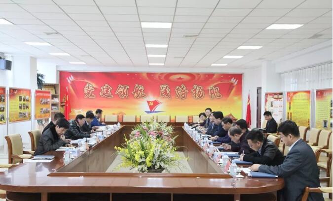 濰坊海關(guān)副關(guān)長劉永華、濰坊商務(wù)局副局長袁國明等一行蒞臨集團公司調(diào)研